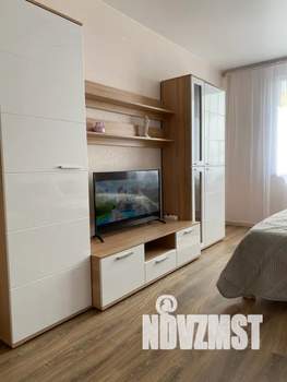 1-к квартира, посуточно, 39м2, 8/17 этаж