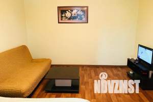 1-к квартира, посуточно, 40м2, 4/10 этаж