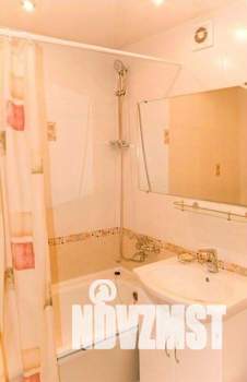 2-к квартира, посуточно, 44м2, 1/1 этаж