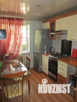 1-к квартира, посуточно, 38м2, 2/9 этаж