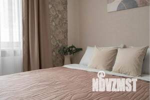 1-к квартира, посуточно, 40м2, 5/25 этаж