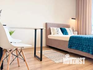 Студия квартира, посуточно, 40м2, 5/12 этаж