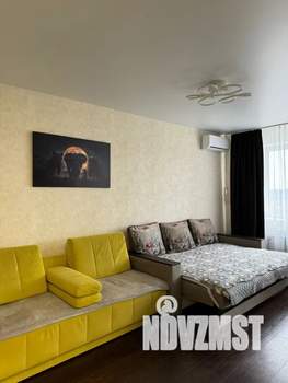 Студия квартира, посуточно, 40м2, 17/17 этаж