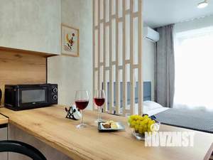 Студия квартира, посуточно, 32м2, 10/21 этаж