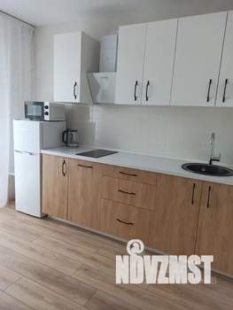 1-к квартира, посуточно, 38м2, 4/18 этаж