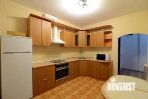 1-к квартира, посуточно, 49м2, 1/1 этаж