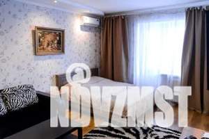 1-к квартира, посуточно, 42м2, 2/10 этаж