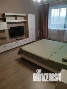 1-к квартира, посуточно, 38м2, 3/10 этаж