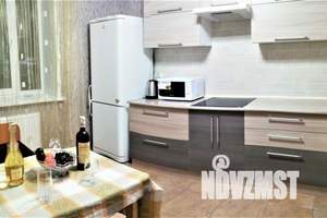 1-к квартира, посуточно, 43м2, 7/25 этаж