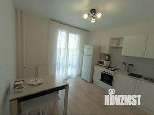 1-к квартира, посуточно, 38м2, 7/17 этаж