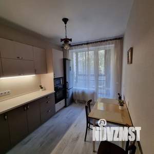 1-к квартира, посуточно, 38м2, 4/21 этаж