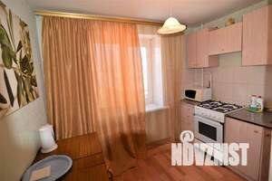 2-к квартира, посуточно, 44м2, 1/1 этаж