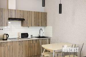 Студия квартира, посуточно, 41м2, 6/9 этаж