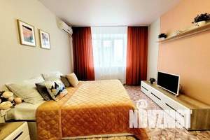 1-к квартира, посуточно, 42м2, 8/13 этаж