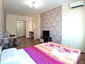 1-к квартира, посуточно, 38м2, 1/1 этаж