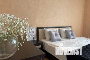 2-к квартира, посуточно, 66м2, 8/17 этаж