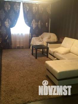 1-к квартира, посуточно, 40м2, 3/10 этаж