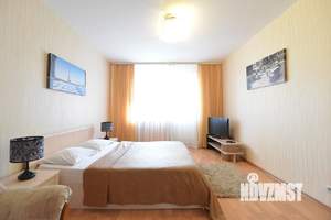 1-к квартира, посуточно, 37м2, 1/1 этаж