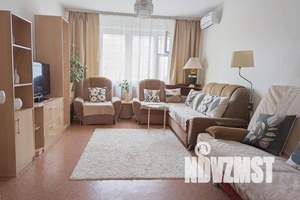 2-к квартира, посуточно, 60м2, 1/10 этаж