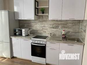 1-к квартира, посуточно, 39м2, 8/17 этаж