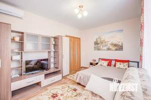 1-к квартира, посуточно, 40м2, 1/1 этаж