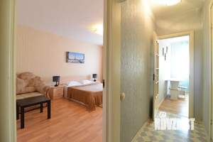 1-к квартира, посуточно, 40м2, 7/10 этаж
