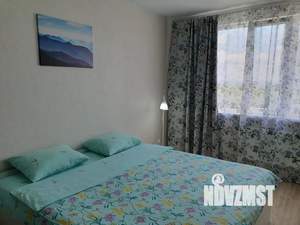 1-к квартира, посуточно, 38м2, 16/25 этаж