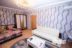1-к квартира, посуточно, 42м2, 1/1 этаж