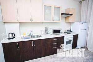 1-к квартира, посуточно, 42м2, 10/16 этаж