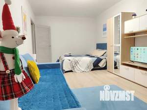 1-к квартира, посуточно, 39м2, 8/17 этаж