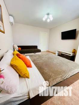 1-к квартира, посуточно, 37м2, 5/17 этаж
