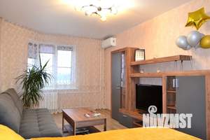 1-к квартира, посуточно, 42м2, 14/17 этаж