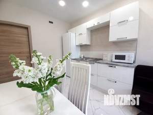 1-к квартира, посуточно, 44м2, 7/18 этаж