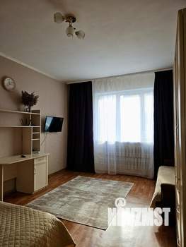 1-к квартира, посуточно, 38м2, 2/18 этаж