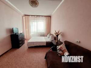 1-к квартира, посуточно, 42м2, 8/16 этаж