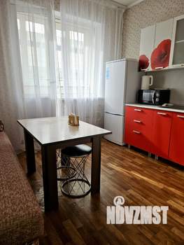 1-к квартира, посуточно, 38м2, 2/18 этаж