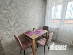 1-к квартира, посуточно, 37м2, 21/27 этаж