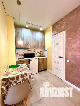 Студия квартира, посуточно, 37м2, 11/21 этаж