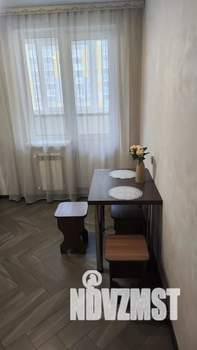 1-к квартира, посуточно, 40м2, 7/18 этаж