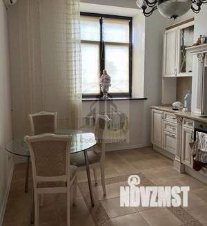 3-к квартира, на длительный срок, 120м2, 2/4 этаж