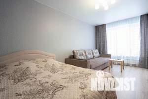 1-к квартира, посуточно, 42м2, 3/25 этаж