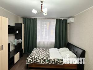 1-к квартира, посуточно, 38м2, 13/18 этаж