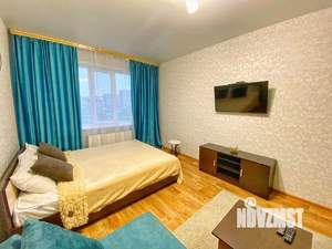 1-к квартира, посуточно, 42м2, 3/15 этаж