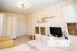 1-к квартира, посуточно, 40м2, 4/15 этаж