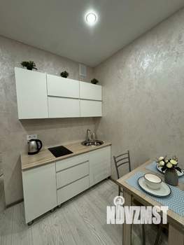 Студия квартира, посуточно, 28м2, 3/18 этаж