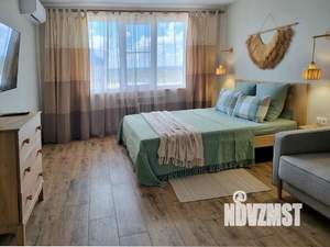 1-к квартира, посуточно, 37м2, 17/18 этаж