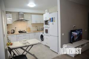 1-к квартира, посуточно, 39м2, 3/9 этаж