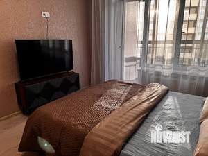 1-к квартира, посуточно, 38м2, 13/20 этаж