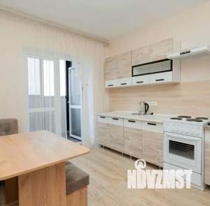 1-к квартира, посуточно, 40м2, 8/25 этаж
