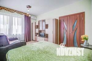 1-к квартира, посуточно, 40м2, 11/16 этаж